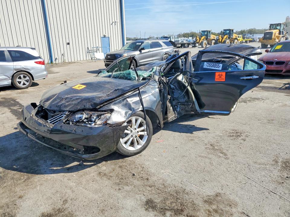LEXUS ES 2010 with VIN JTHBK1EG6A2389486 - Photo from auction