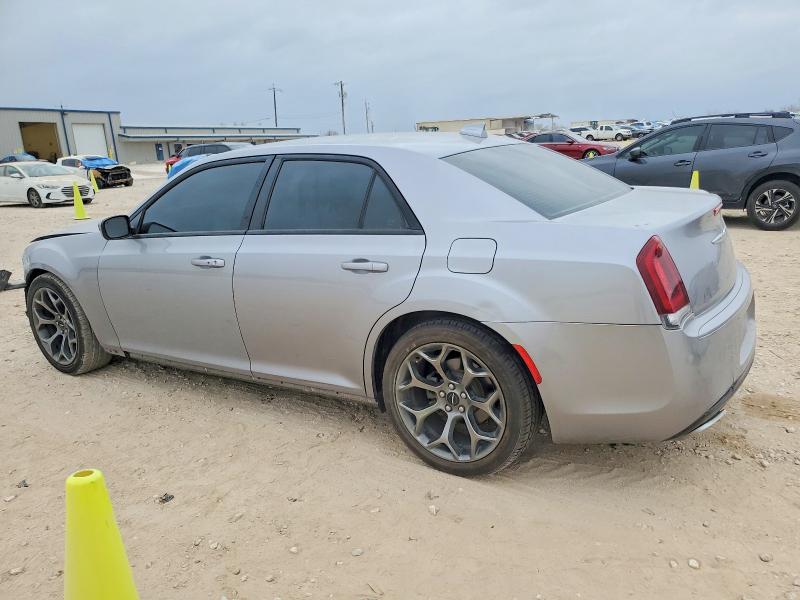 Photo 2 from auction – 2016 CHRYSLER 300 S with VIN 2C3CCABG2GH229875