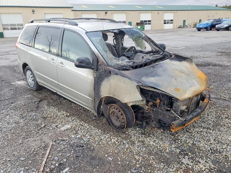 Photo 4 from auction – 2006 TOYOTA SIENNA with VIN 5TDZA23C66S475924