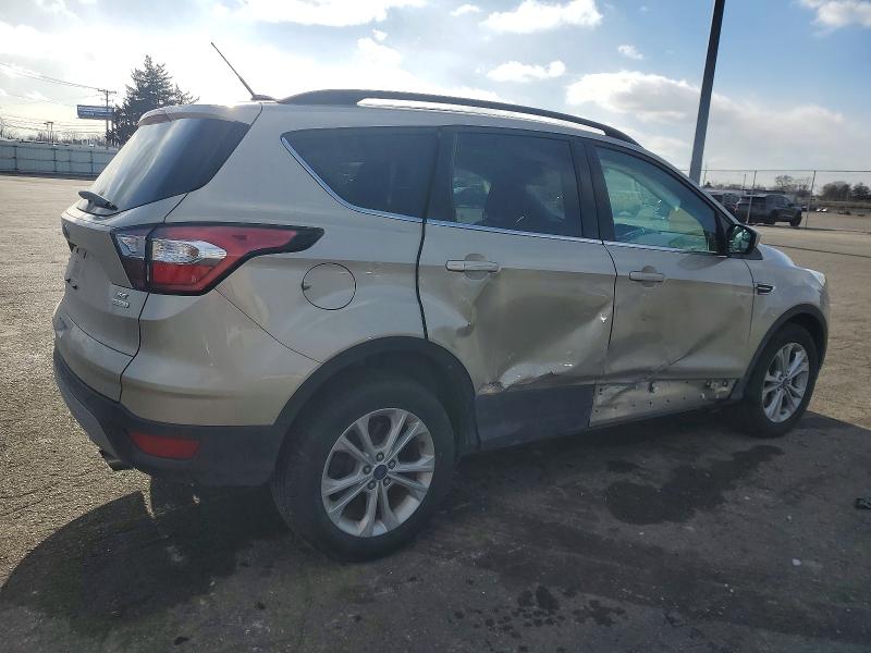 Photo 3 from auction – 2018 FORD ESCAPE with VIN 1FMCU0GD3JUB08256