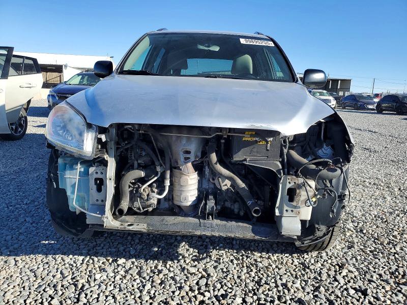 Photo 5 from auction – 2011 TOYOTA RAV4 with VIN JTMBF4DVXBD042210