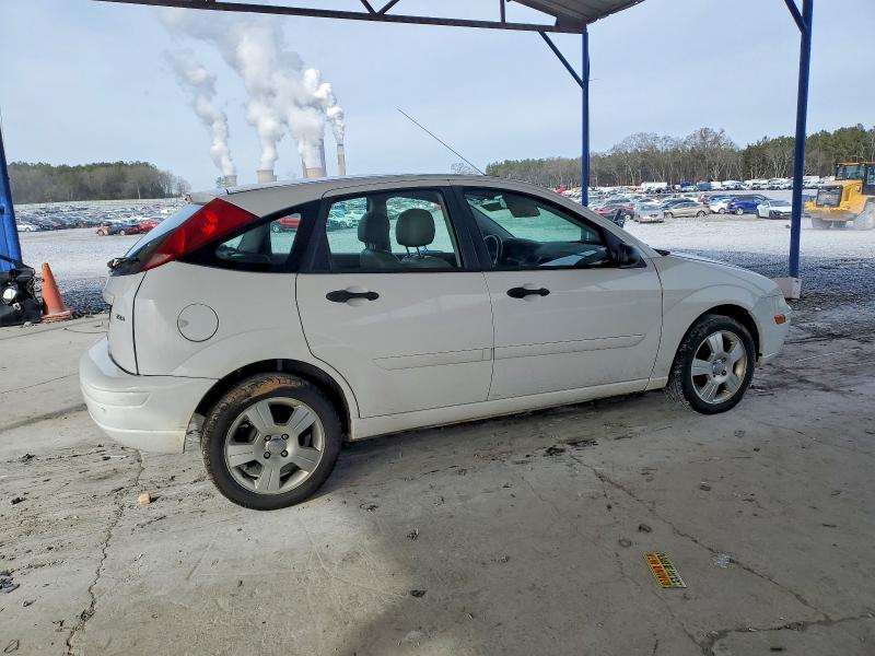 Photo 3 from auction – 2006 FORD FOCUS ZX5 with VIN 1FAFP37N26W180926