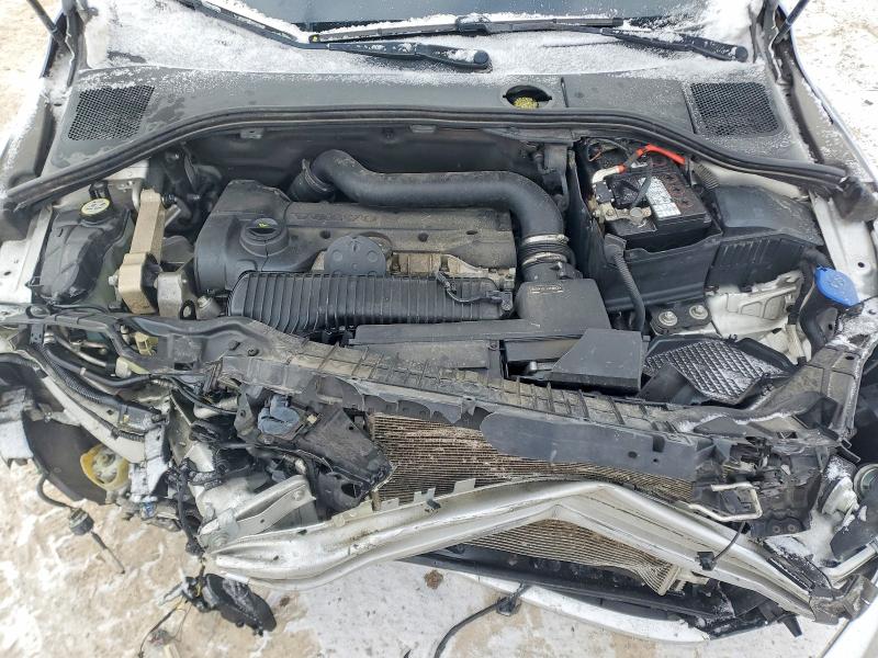 Photo 11 from auction – 2015 VOLVO S60 PREMIE with VIN YV1612TK3F2332523