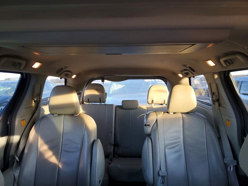 Photo 10 from auction – 2013 TOYOTA SIENNA XLE with VIN 5TDYK3DC6DS286166