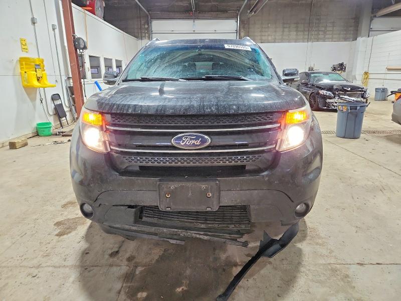 Photo 5 from auction – 2015 FORD EXPLORER L with VIN 1FM5K8F8XFGB11498