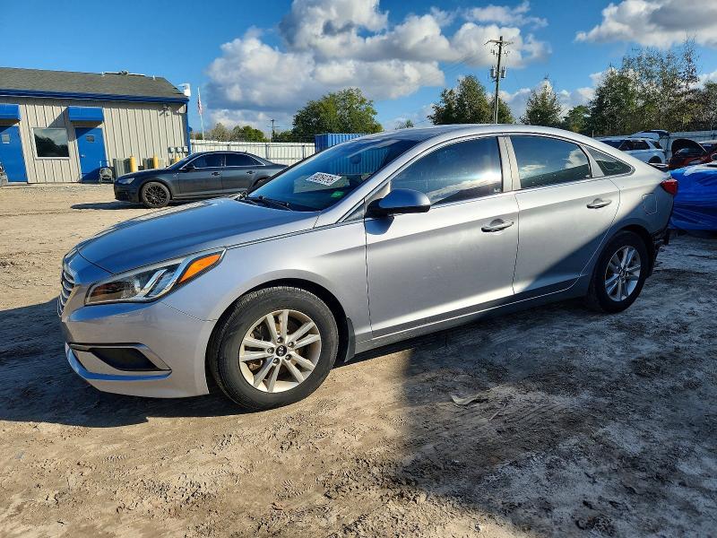 HYUNDAI SONATA SE 2017 with VIN 5NPE24AF6HH523189 - Photo from auction