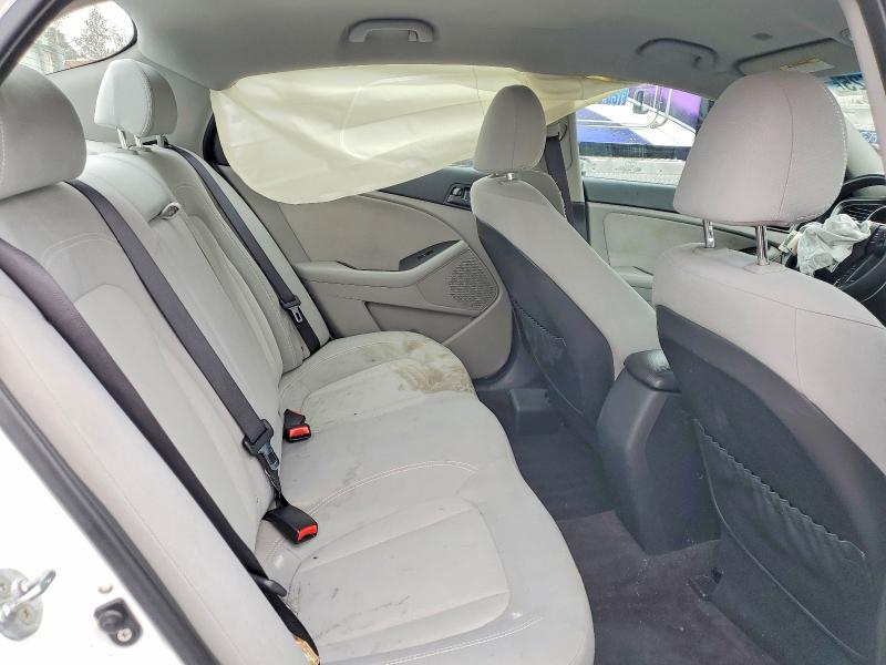 Photo 10 from auction – 2011 KIA OPTIMA LX with VIN KNAGM4A7XB5089360