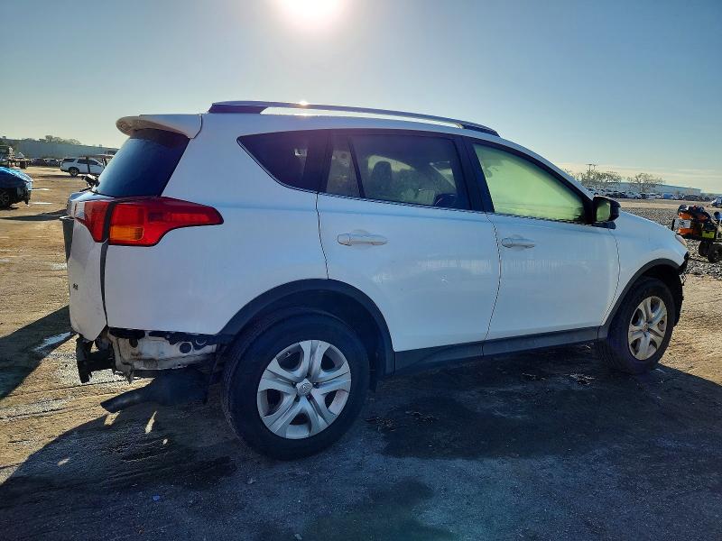 Photo 3 from auction – 2015 TOYOTA RAV4 LE with VIN JTMZFREV3FD079857