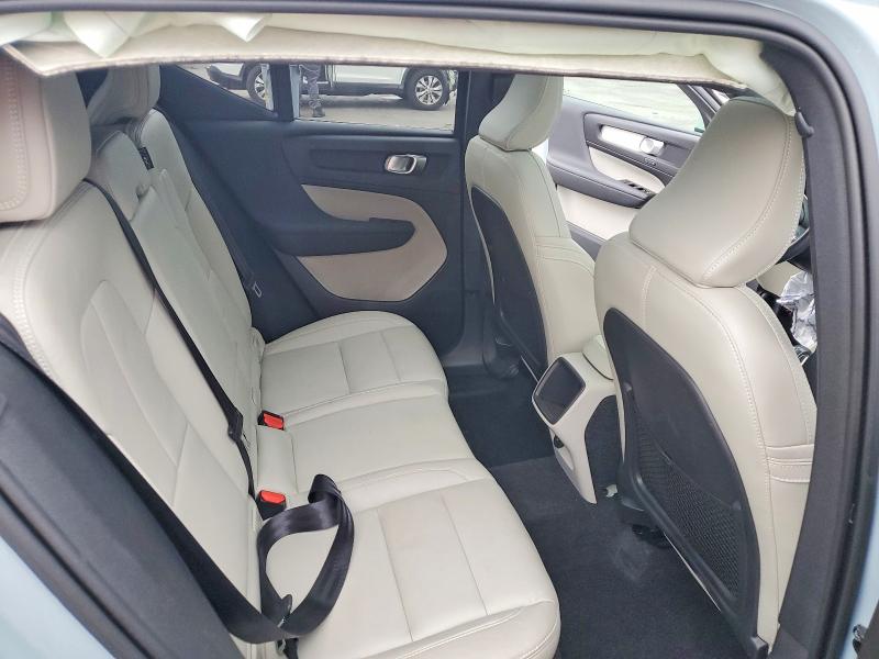 Photo 11 from auction – 2019 VOLVO XC40 with VIN YV4AC2HKXK2057565