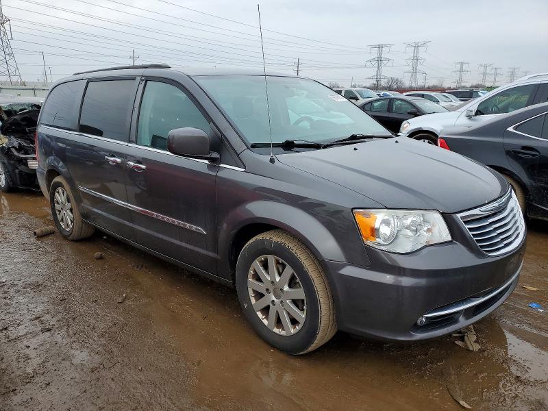 Photo 4 from auction – 2016 CHRYSLER TOWN & COU with VIN 2C4RC1BG3GR283699