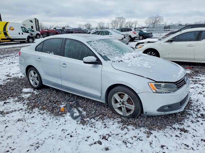 Photo 4 from auction – 2011 VOLKSWAGEN JETTA TDI with VIN 3VWLL7AJXBM125279
