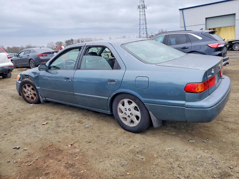 Photo 2 from auction – 2000 TOYOTA CAMRY with VIN 4T1BG28K9YU924376