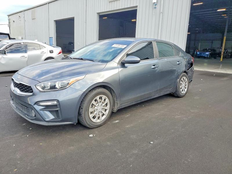 KIA FORTE FE 2021 with VIN 3KPF24AD5ME377255 - Photo from auction
