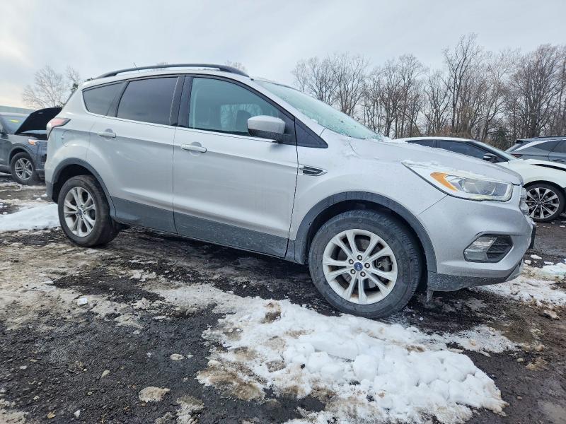 Photo 4 from auction – 2018 FORD ESCAPE with VIN 1FMCU9HD8JUB74787