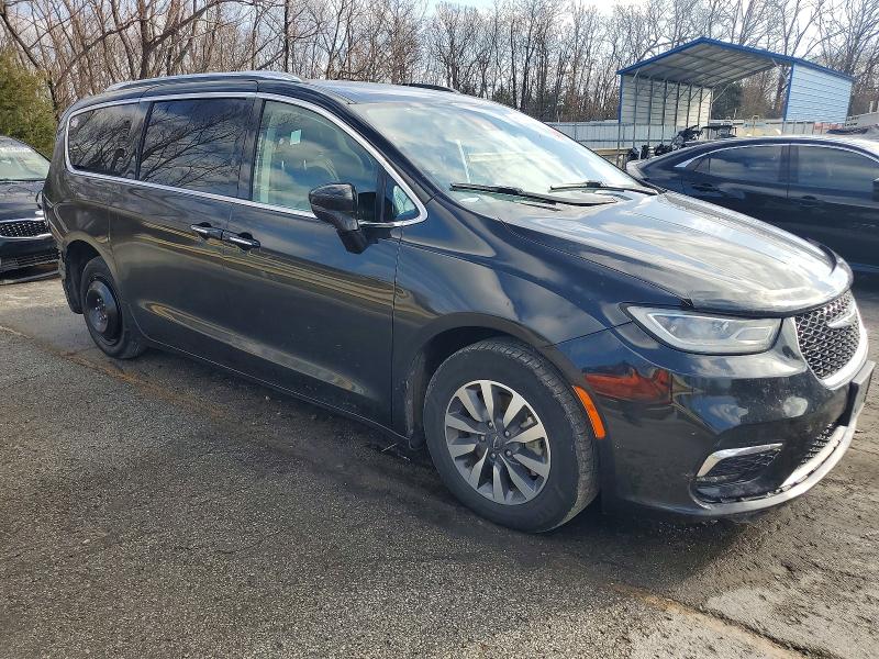 Photo 4 from auction – 2021 CHRYSLER PACIFICA T with VIN 2C4RC1BG3MR504326