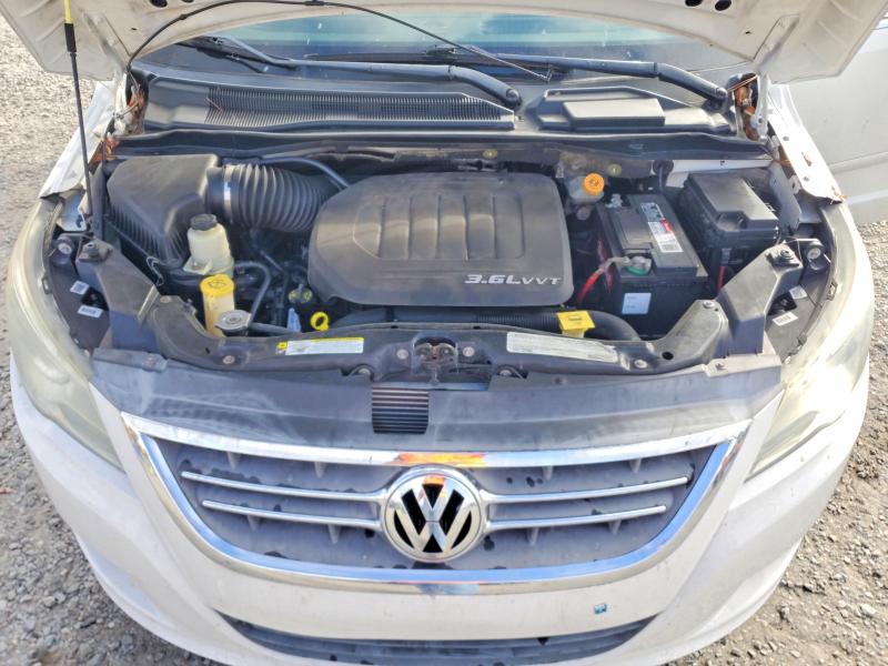 Photo 12 from auction – 2011 VOLKSWAGEN ROUTAN SE with VIN 2V4RW3DG8BR691582