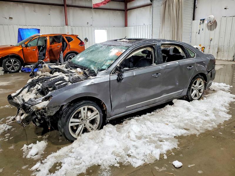 VOLKSWAGEN PASSAT 2015 with VIN 1VWCM7A3XFC008341 - Photo from auction