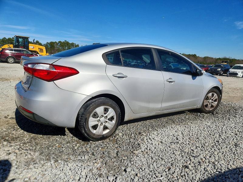 Photo 3 from auction – 2015 KIA FORTE LX with VIN KNAFK4A63F5412159