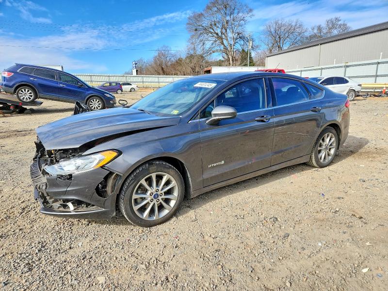 FORD FUSION SE 2017 with VIN 3FA6P0LU5HR304687 - Photo from auction