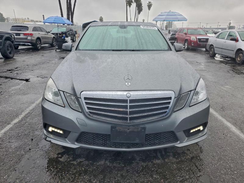 Photo 5 from auction – 2011 MERCEDES-BENZ E 350 BLUE with VIN WDDHF2EB3BA357232
