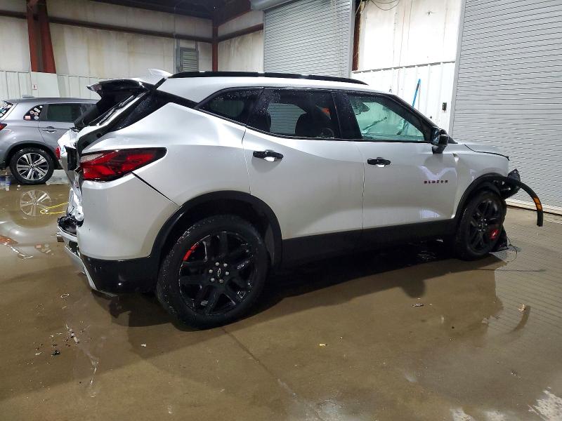 Photo 3 from auction – 2022 CHEVROLET BLAZER 2LT with VIN 3GNKBHR44NS137604