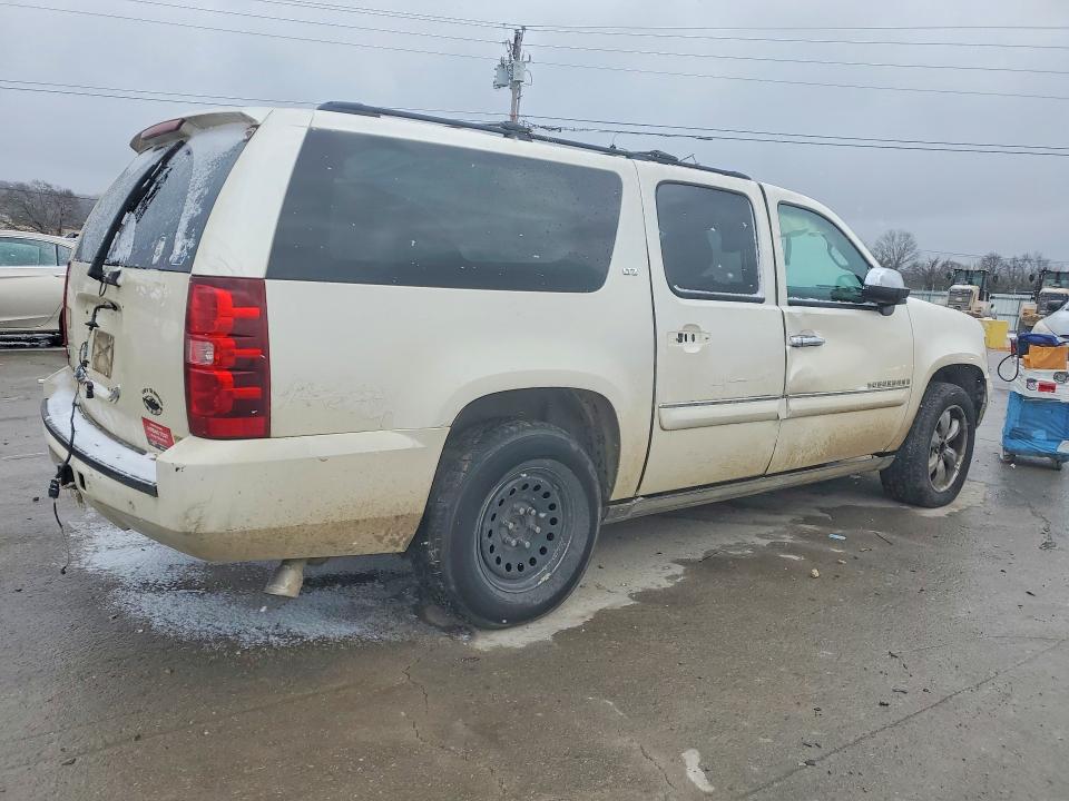 Photo 3 from auction – 2008 CHEVROLET SUBURBAN C with VIN 1GNFC16J48R196434