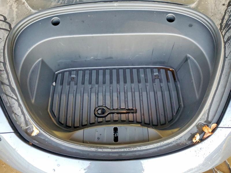 Photo 11 from auction – 2022 TESLA MODEL 3 with VIN 5YJ3E1EB7NF341211