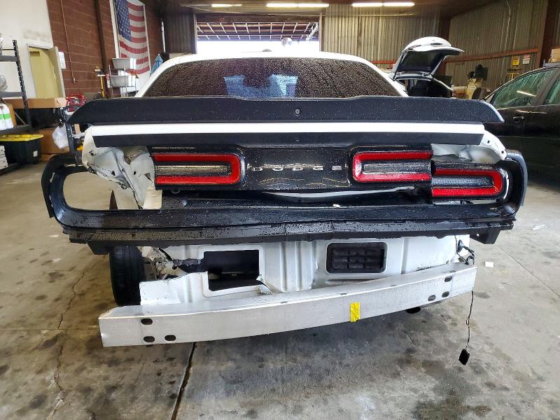 Photo 6 from auction – 2018 DODGE CHALLENGER with VIN 2C3CDZAG4JH263000