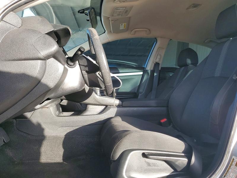 Photo 7 from auction – 2018 HONDA CIVIC with VIN 19XFC2F55JE011665