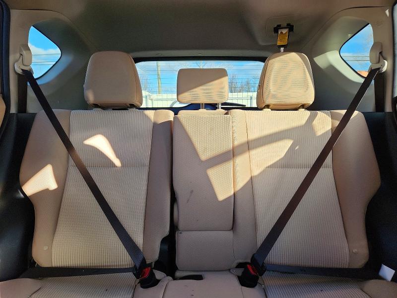 Photo 10 from auction – 2013 TOYOTA RAV4 LE with VIN JTMBFREV0DD015628