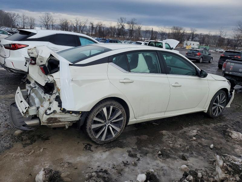 Photo 3 from auction – 2020 NISSAN ALTIMA with VIN 1N4BL4CW0LN323002