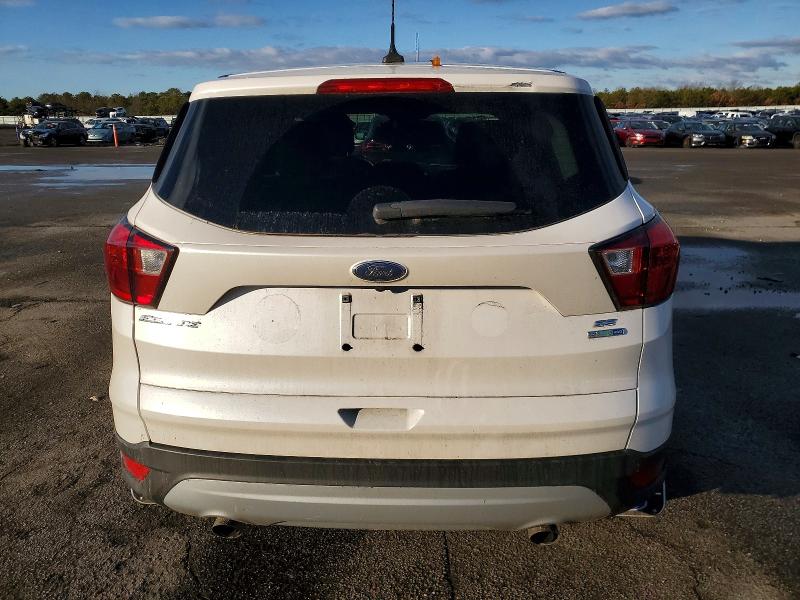 Photo 6 from auction – 2019 FORD ESCAPE SE with VIN 1FMCU9GD2KUA48802