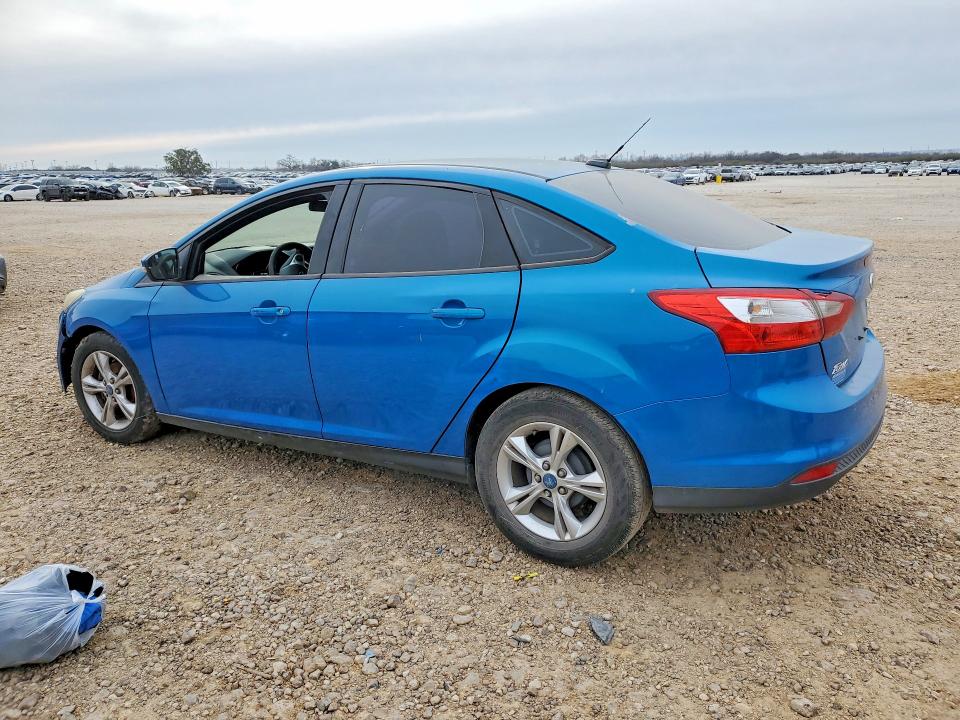Photo 2 from auction – 2013 FORD FOCUS with VIN 1FADP3F22DL119458