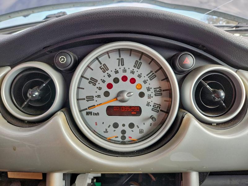 Photo 9 from auction – 2004 MINI COOPER with VIN WMWRC33494TC55507