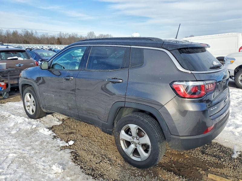 Photo 2 from auction – 2018 JEEP COMPASS with VIN 3C4NJDBB9JT402547