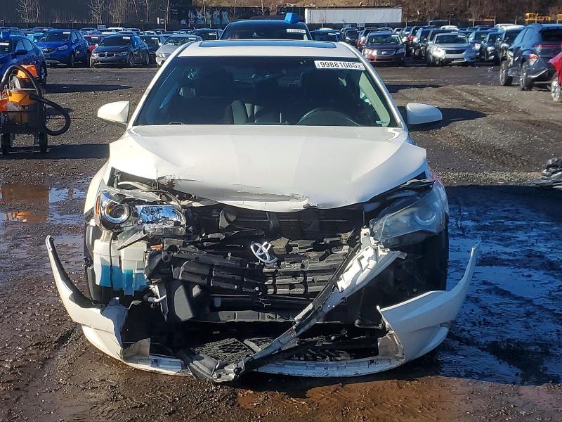 Photo 5 from auction – 2016 TOYOTA CAMRY with VIN 4T1BF1FK8GU125929
