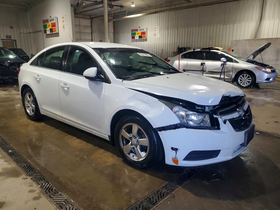 Photo 4 from auction – 2014 CHEVROLET CRUZE LT with VIN 1G1PC5SB5E7320312