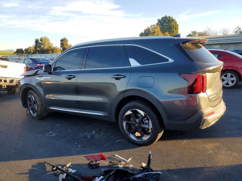 Photo 2 from auction – 2025 KIA SORENTO with VIN KNDRH4JG3S5372991
