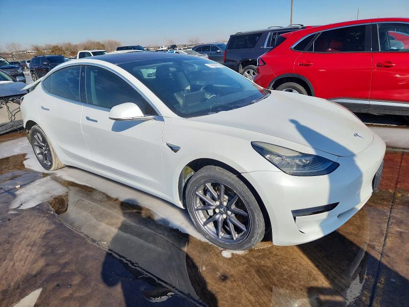 Photo 4 from auction – 2018 TESLA MODEL 3 with VIN 5YJ3E1EA6JF032654