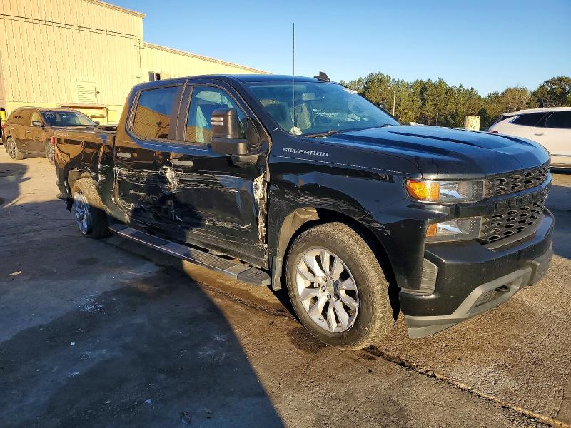 Photo 4 from auction – 2019 CHEVROLET SILVERADO with VIN 3GCUYBEF1KG700417