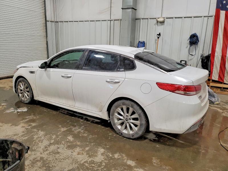 Photo 2 from auction – 2016 KIA OPTIMA EX with VIN 5XXGU4L33GG018212