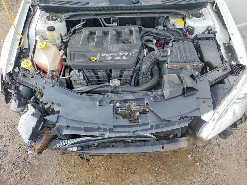 Photo 11 from auction – 2011 CHRYSLER 200 with VIN 1C3BC1FB4BN556496