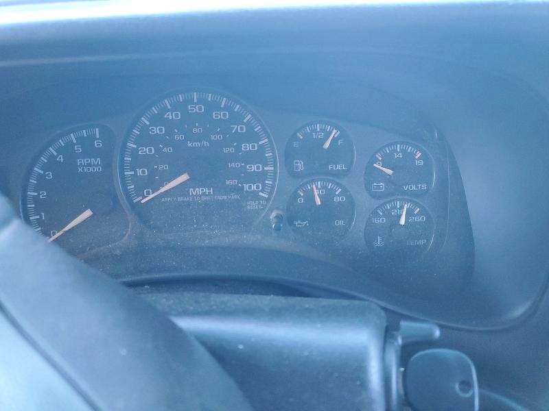 Photo 9 from auction – 2002 CHEVROLET SILVERADO with VIN 1GCEC19T02Z105362