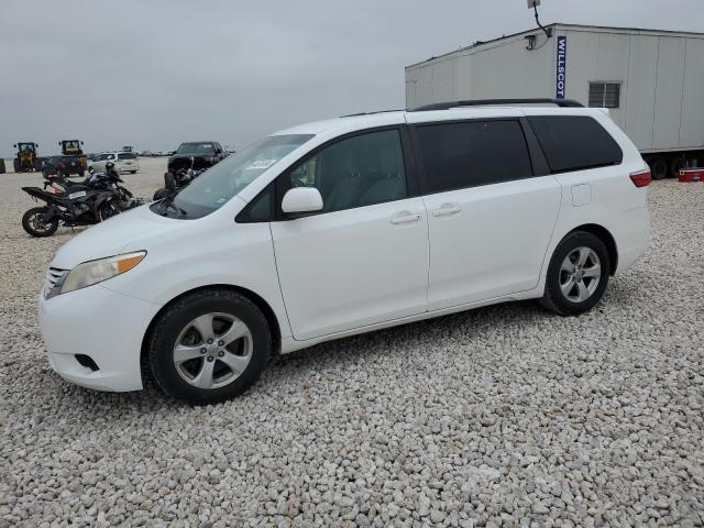 TOYOTA SIENNA LE 2017 with VIN 5TDKZ3DC4HS802094 - Photo from auction