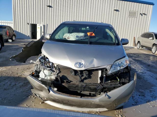 Photo 5 from auction – 2017 TOYOTA SIENNA LE with VIN 5TDJZ3DC7HS148008