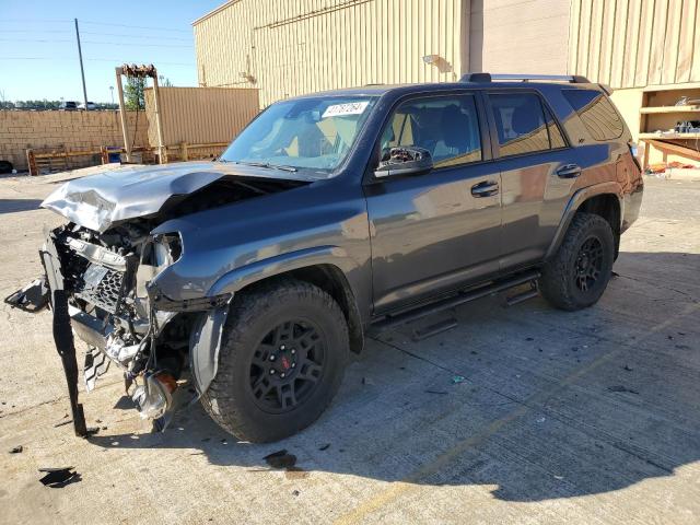 TOYOTA 4RUNNER SR 2020 with VIN JTEZU5JR7L5227615 - Photo from auction