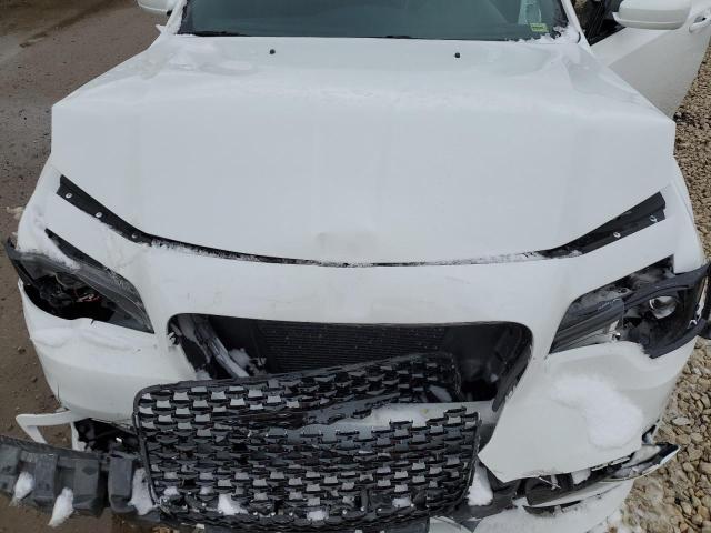 Photo 11 from auction – 2018 CHRYSLER 300 S with VIN 2C3CCAGG2JH181729