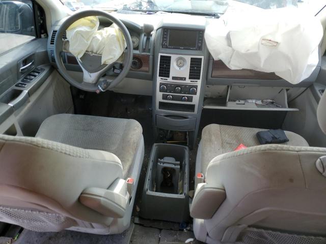 Photo 8 from auction – 2010 CHRYSLER TOWN & COU with VIN 2A4RR2D11AR374808