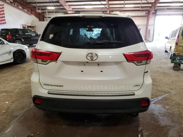 Photo 6 from auction – 2018 TOYOTA HIGHLANDER with VIN 5TDBZRFH0JS865629