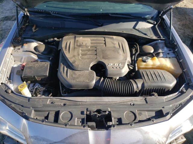 Photo 11 from auction – 2018 CHRYSLER 300 LIMITE with VIN 2C3CCAEG9JH127086